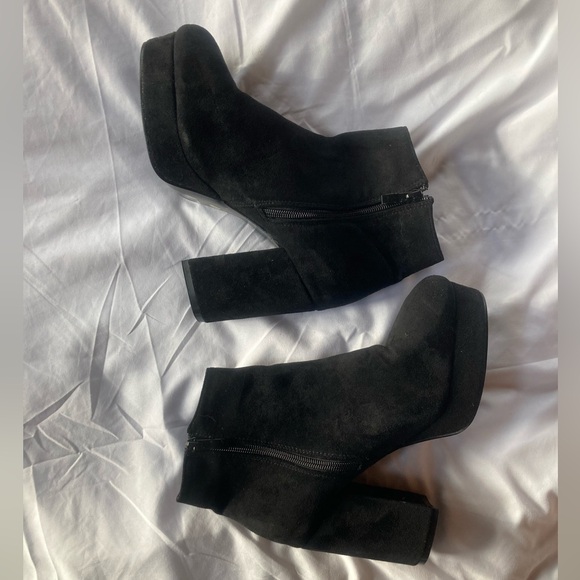 Platform ankle booties - Picture 2 of 6